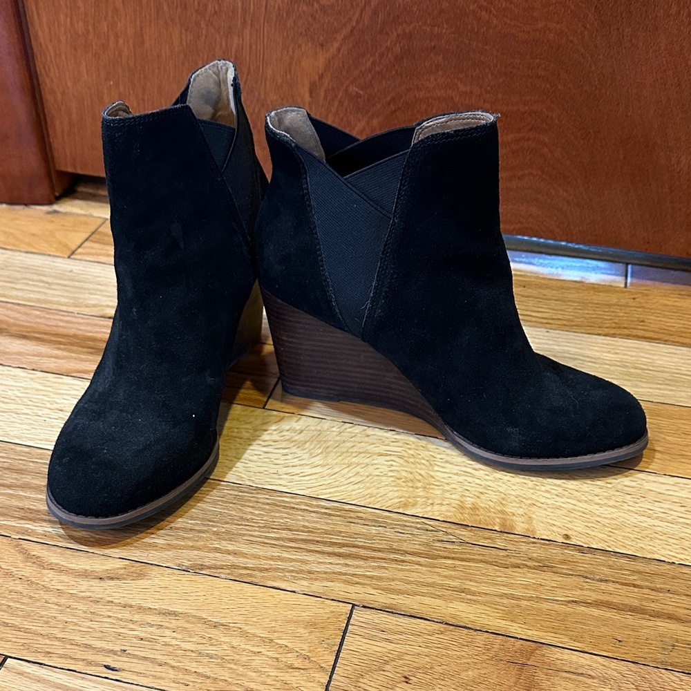 Lucky Brand Black Suede Wedge Boots